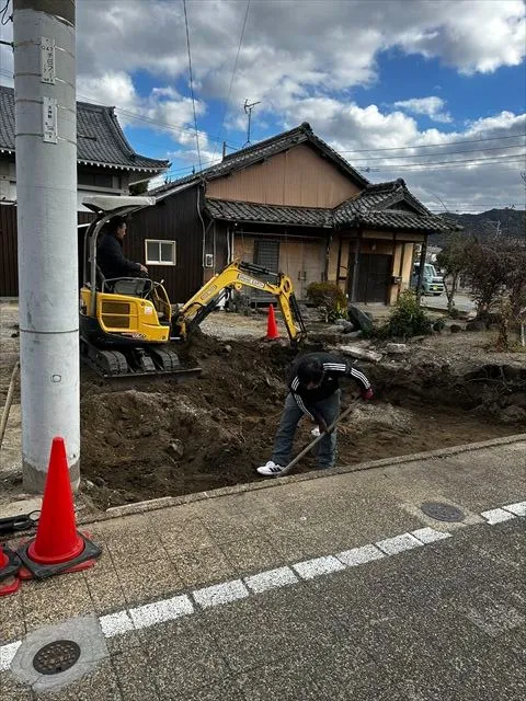 車庫の土間打ち工事を施工しました🚧
